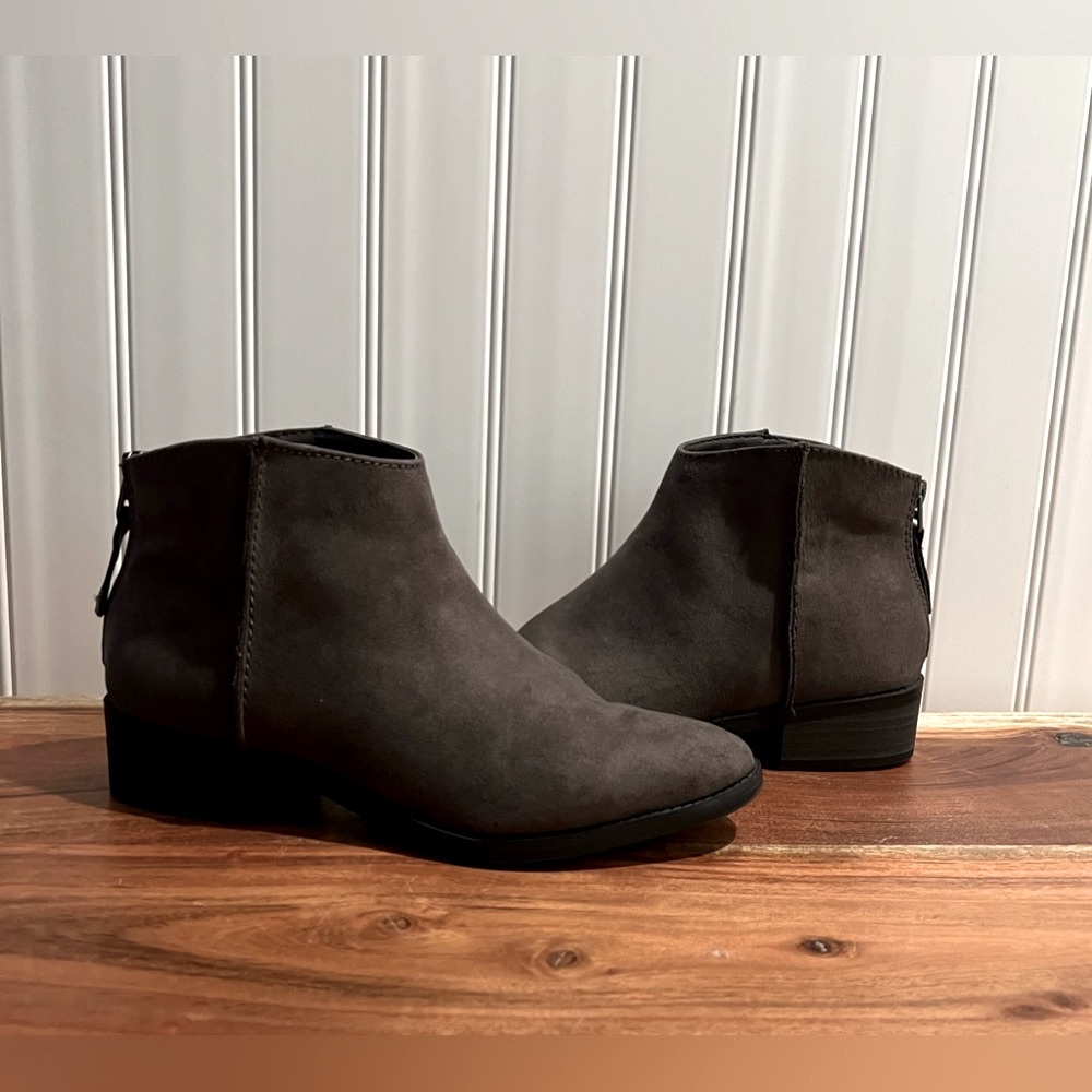 Universal Thread Faux Suede Ankle Boots Like New!